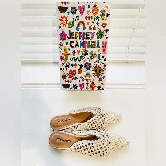 New Jeffrey Campbell Leno pointed toe flat slide mules, cream. Sz 8, Orig $135 - Picture 3 of 14